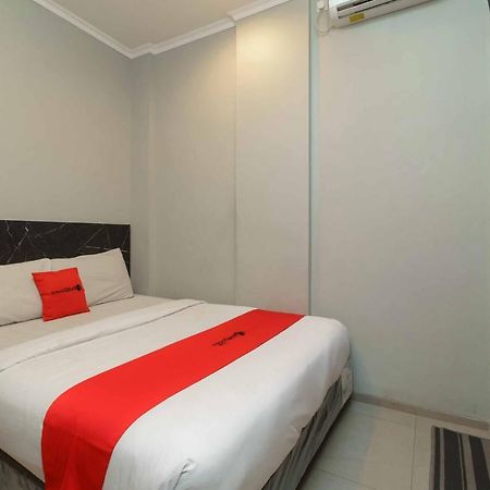 Reddoorz Plus Near Radio Dalam 3 Jakarta Buitenkant foto