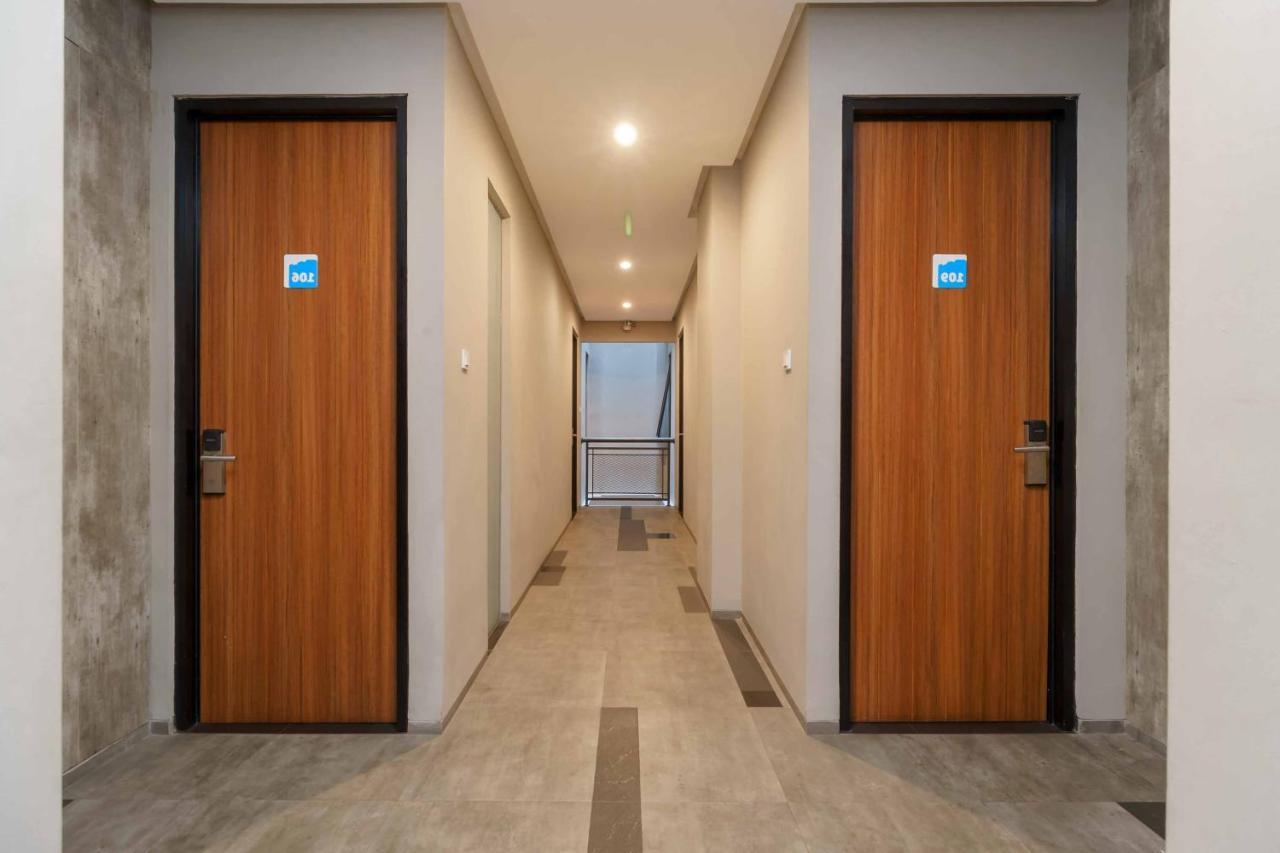 Reddoorz Plus Near Radio Dalam 3 Jakarta Buitenkant foto