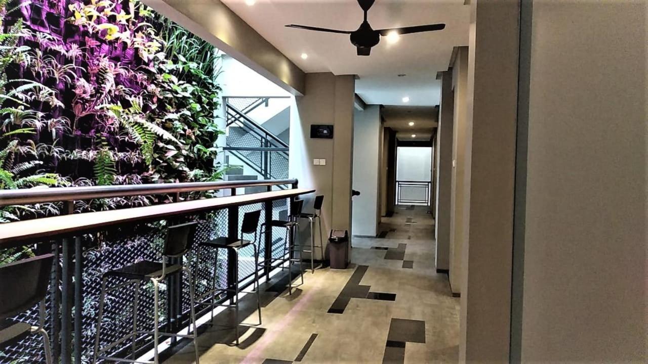 Reddoorz Plus Near Radio Dalam 3 Jakarta Buitenkant foto
